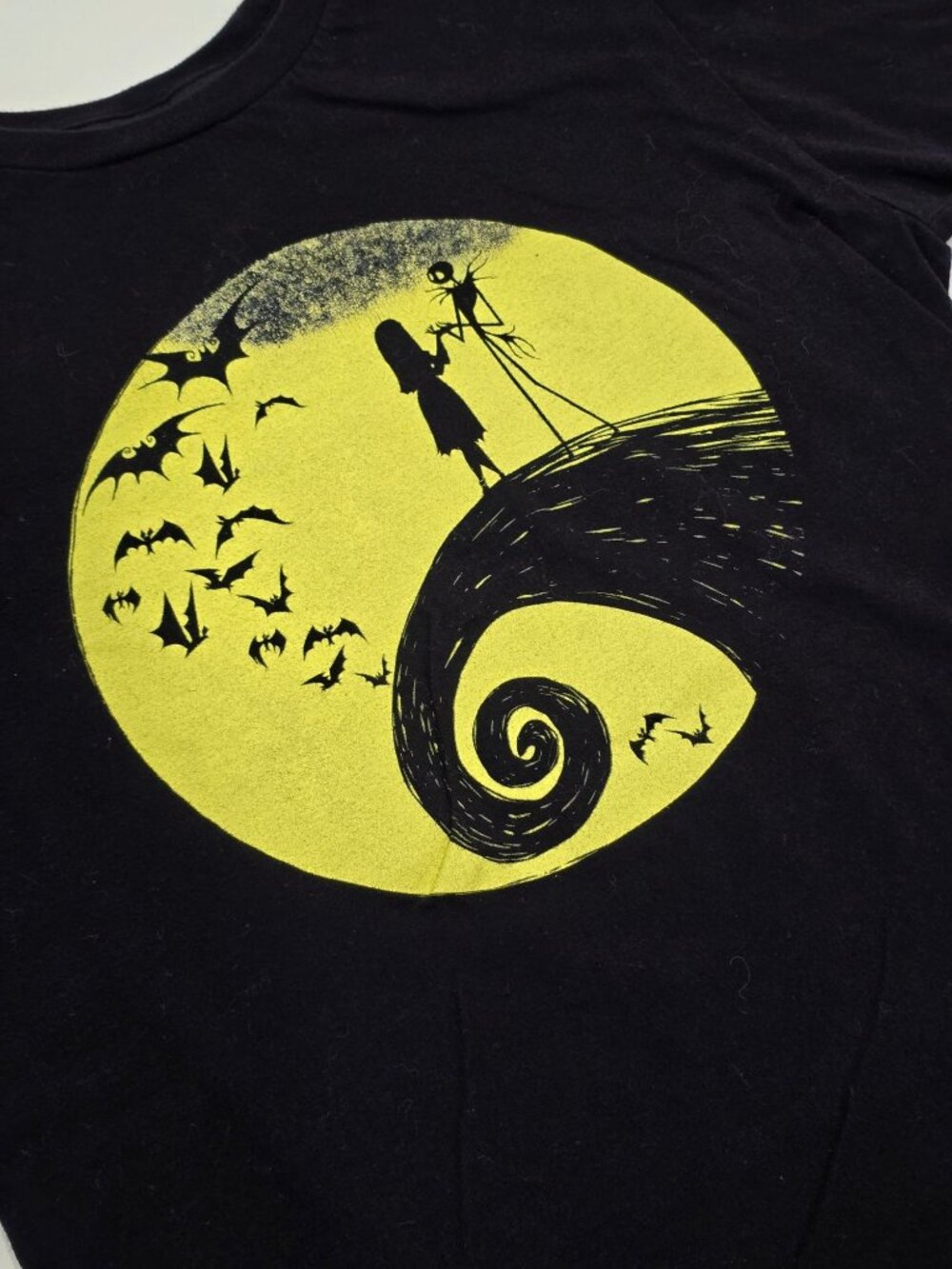 Disney ✦ Nightmare Before Christmas Tee ✦ Yellow Moon Graphic Black Fandom XS - Picture 6 of 10